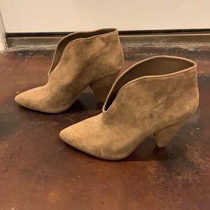 Vince Camuto v-cut booties, tan suede, size 9.